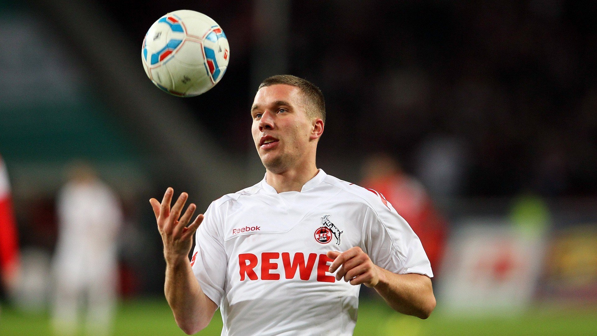 柔佛新山强势制胜，上海申花无力反击，金地湖城风华二期